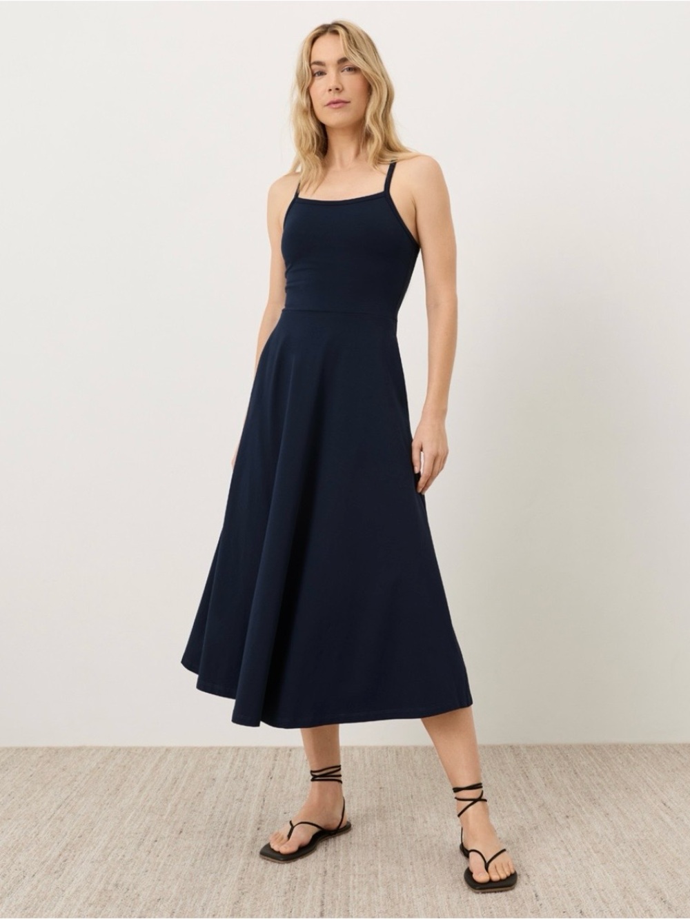 Pact Organic Fit & Flare Midi Dress. Small (short) Navy. Fits between S/XS imo. - Picture 2 of 7